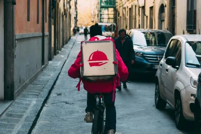 Photo delivery service guide