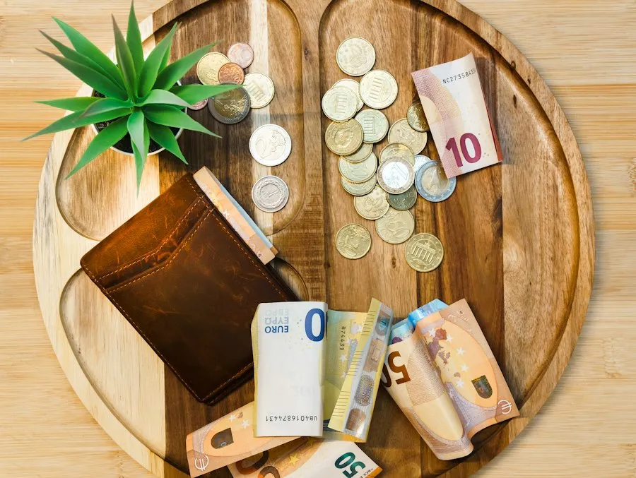 Photo saving money tips